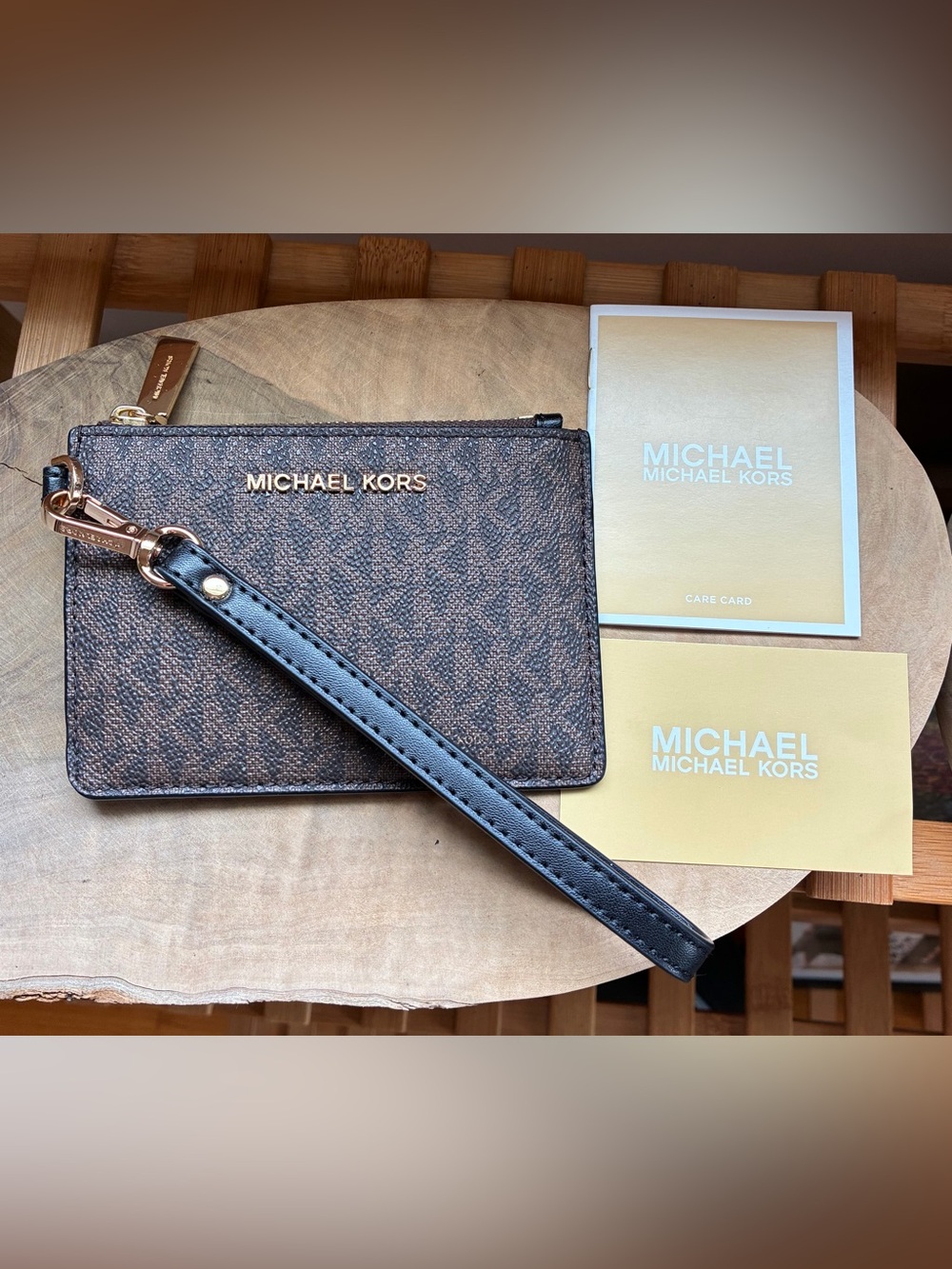 Michael Kors Jet Set Coin Purse Wristlet ID Card Holder Black MK Logo Wallet